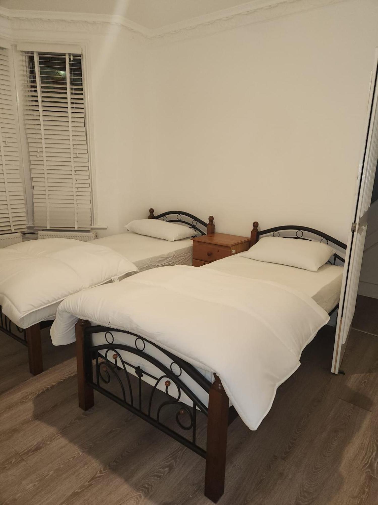 The London En-Suite Ilford Exterior photo