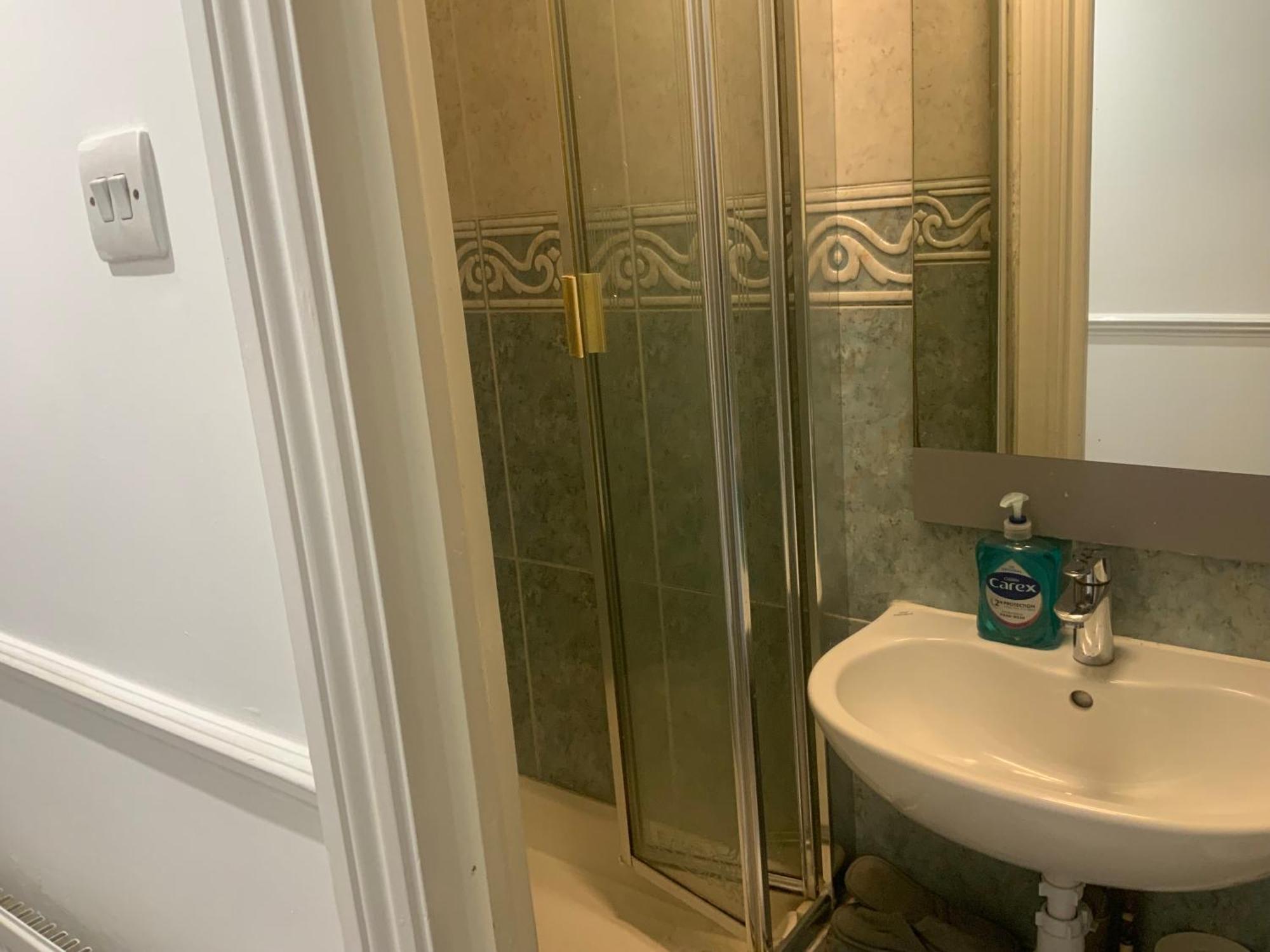 The London En-Suite Ilford Exterior photo
