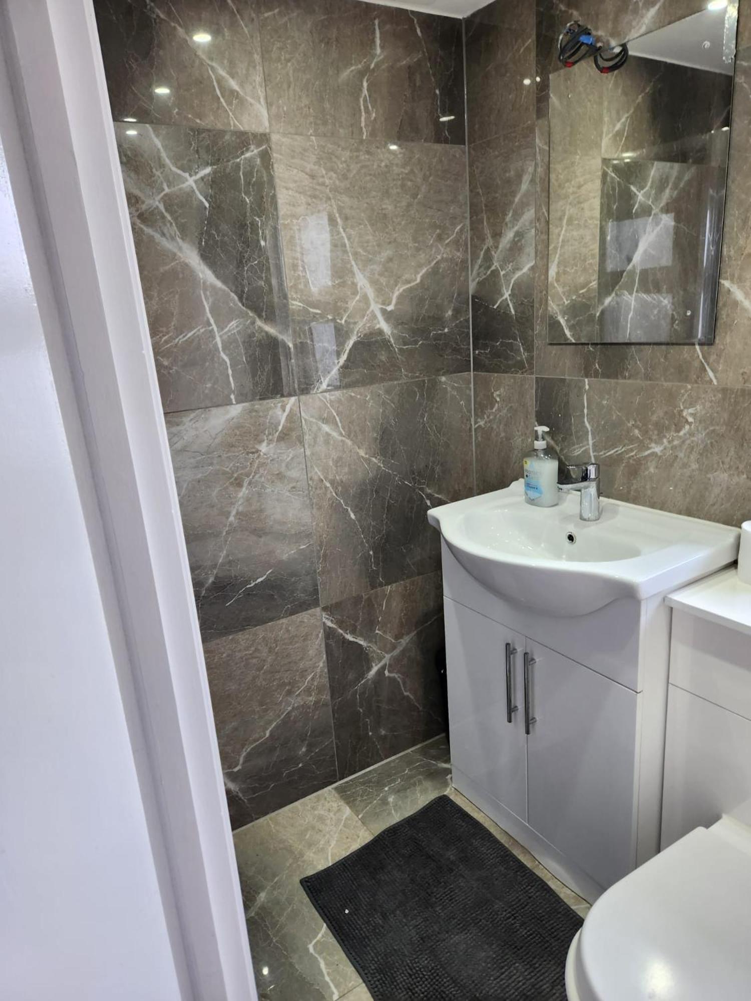 The London En-Suite Ilford Exterior photo